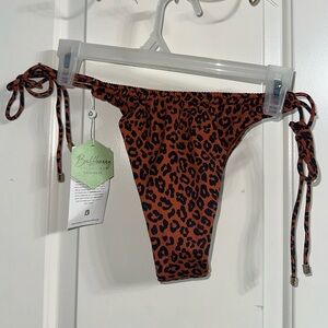 NWT 🏷️ BuffBunny Women’s Leopard Print Bikini bottoms XLarge